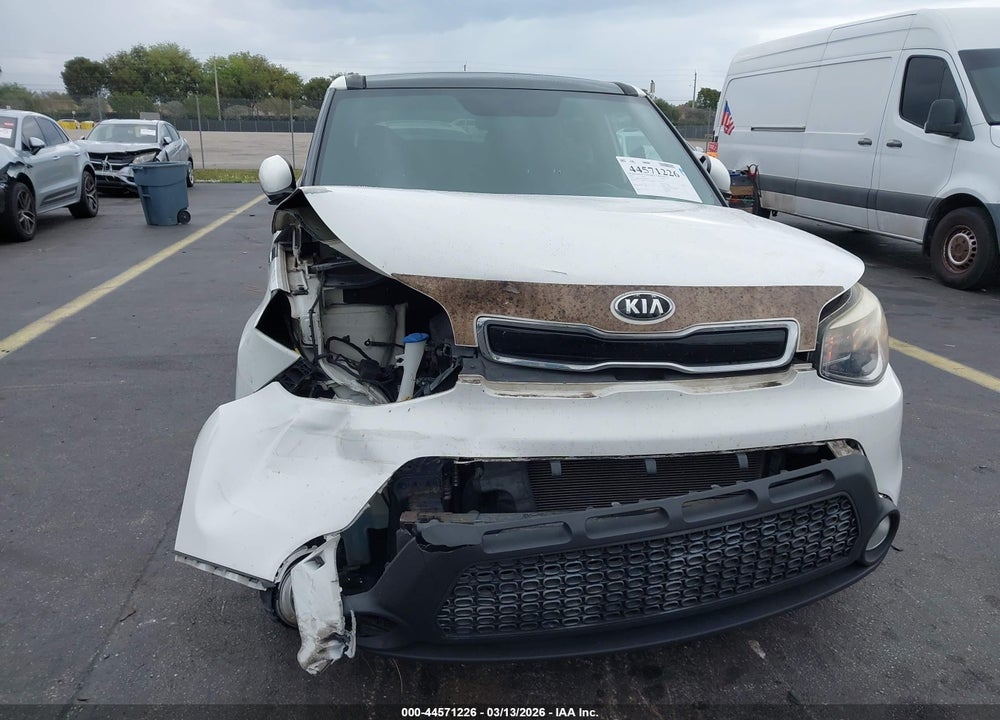 2014 KIA SOUL + VIN: KNDJP3A55E7025499
