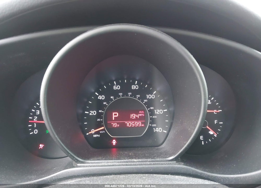 2014 KIA SOUL + VIN: KNDJP3A55E7025499