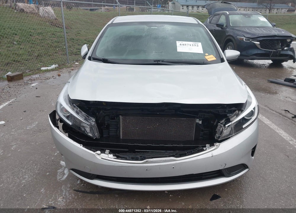 2018 KIA FORTE LX VIN: 3KPFL4A7XJE191195
