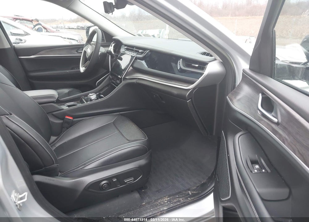 2023 JEEP GRAND CHEROKEE 4XE 30TH ANNIVERSARY VIN: 1C4RJYB69P8905725