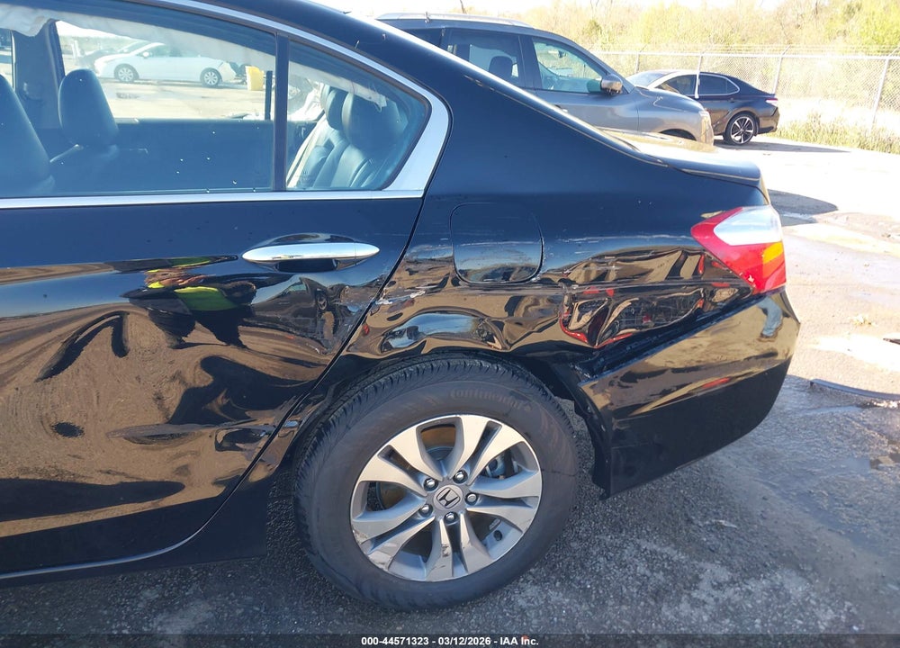 2015 HONDA ACCORD LX VIN: 1HGCR2F39FA014032
