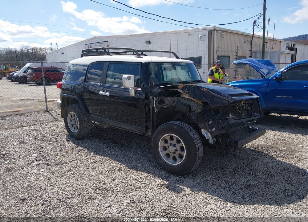 2011 TOYOTA FJ CRUISER VIN: JTEBU4BF3BK109237