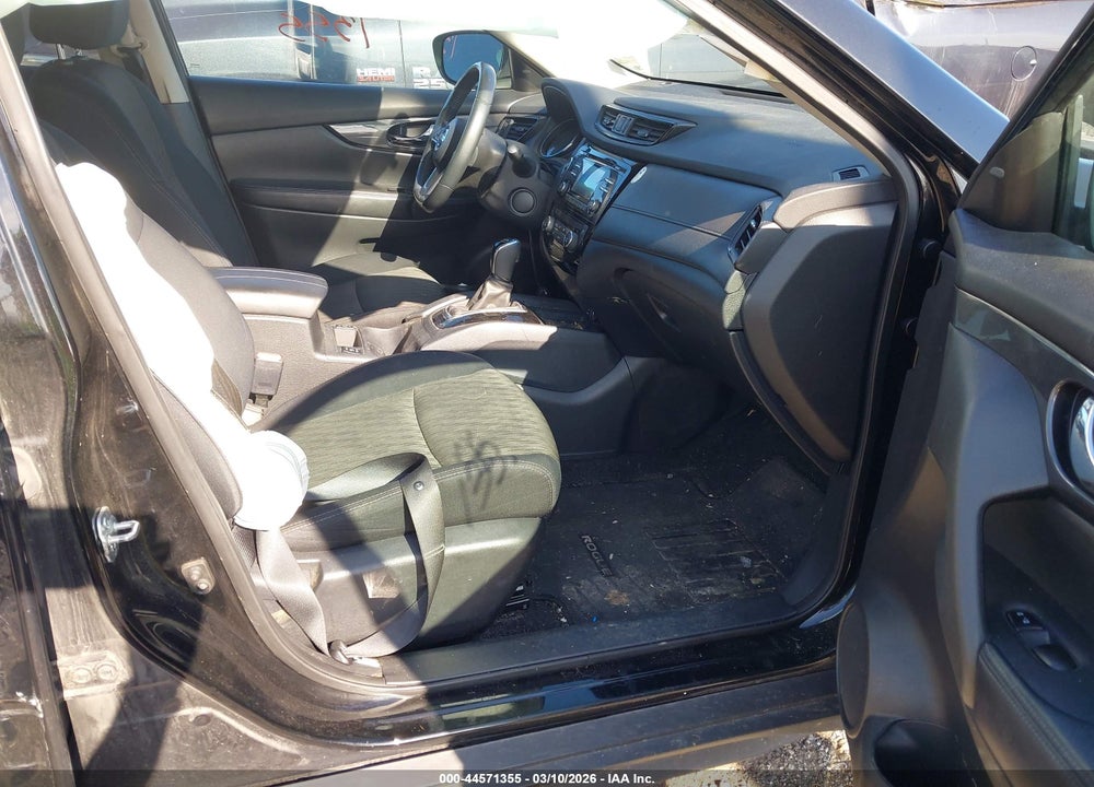 2017 NISSAN ROGUE SV VIN: 5N1AT2MV6HC893360