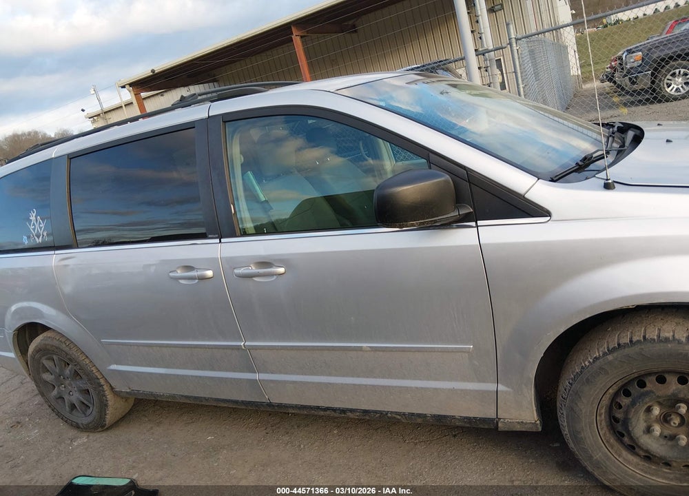 2010 CHRYSLER TOWN & COUNTRY LX VIN: 2A4RR4DE3AR173779