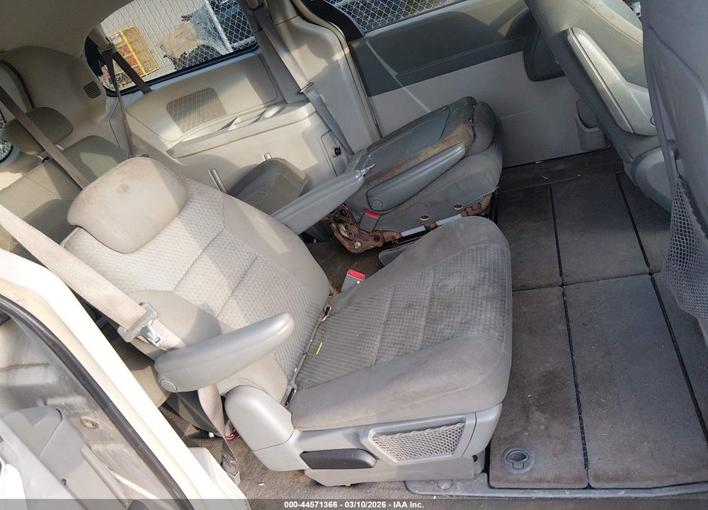 2010 CHRYSLER TOWN & COUNTRY LX VIN: 2A4RR4DE3AR173779