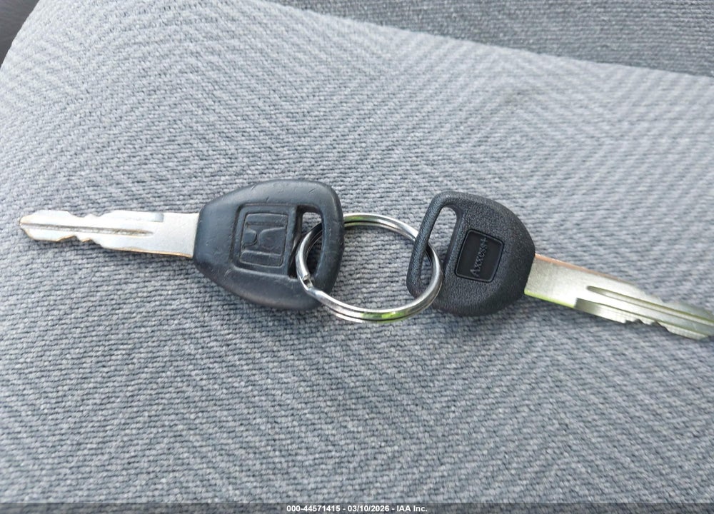 2001 HONDA CIVIC LX VIN: 2HGES15511H607680