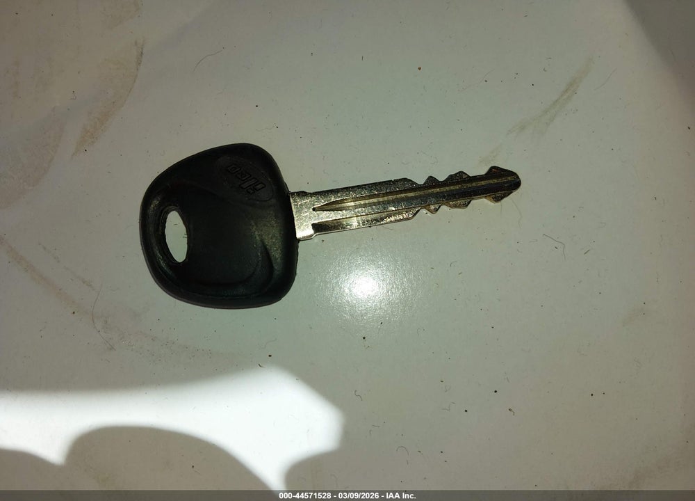 2011 KIA SOUL + VIN: KNDJT2A26B7215576