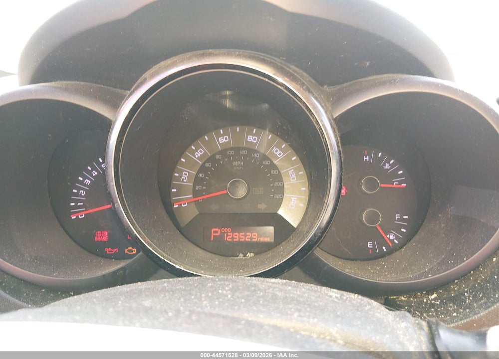 2011 KIA SOUL + VIN: KNDJT2A26B7215576