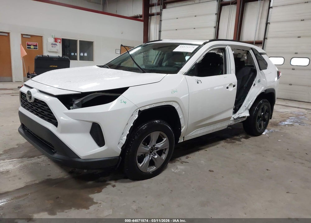 2025 TOYOTA RAV4 XLE VIN: 2T3P1RFV0SW564782