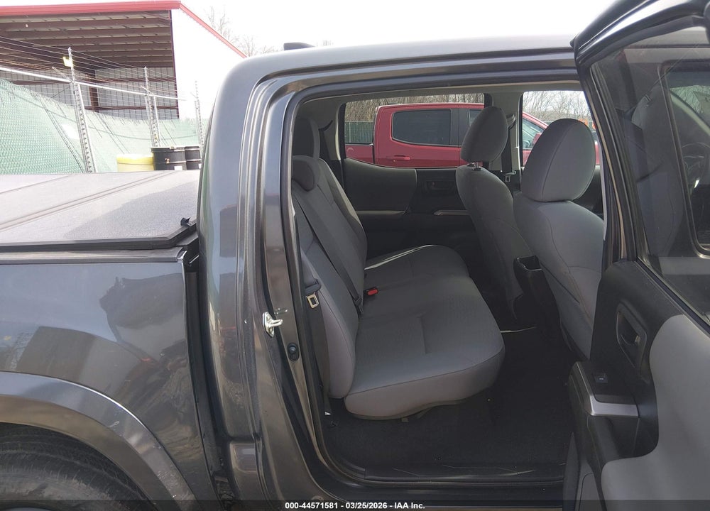 2019 TOYOTA TACOMA SR5 V6 VIN: 3TMCZ5AN6KM243063
