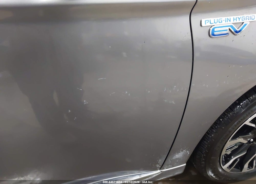 2018 MITSUBISHI OUTLANDER PHEV SEL VIN: JA4J24A56JZ067077