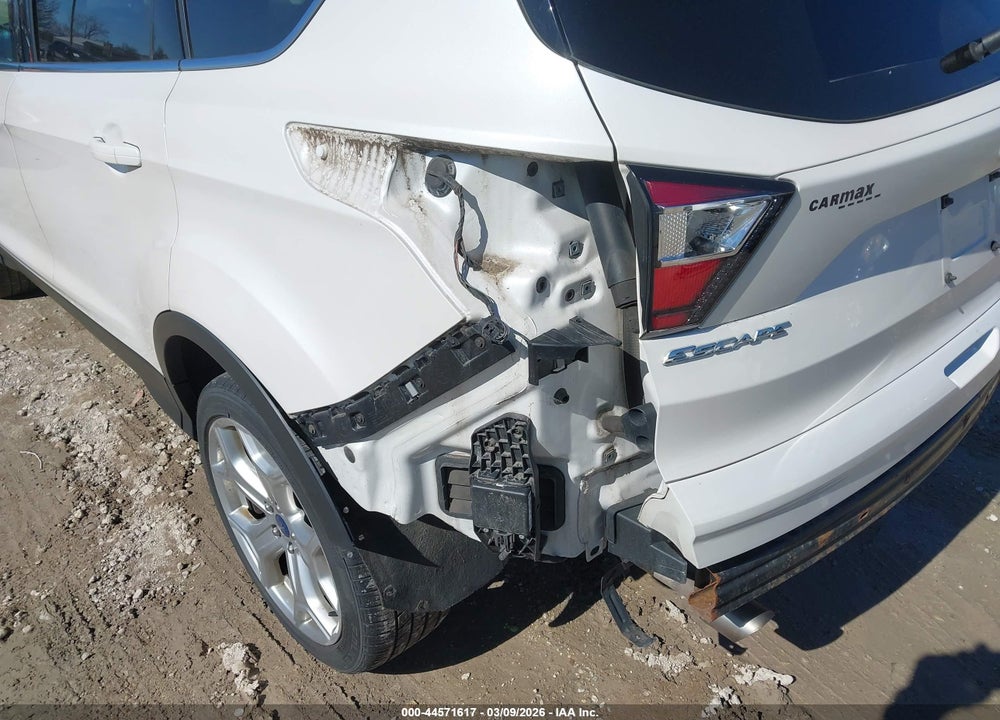 2017 FORD ESCAPE TITANIUM VIN: 1FMCU9JD9HUC08000