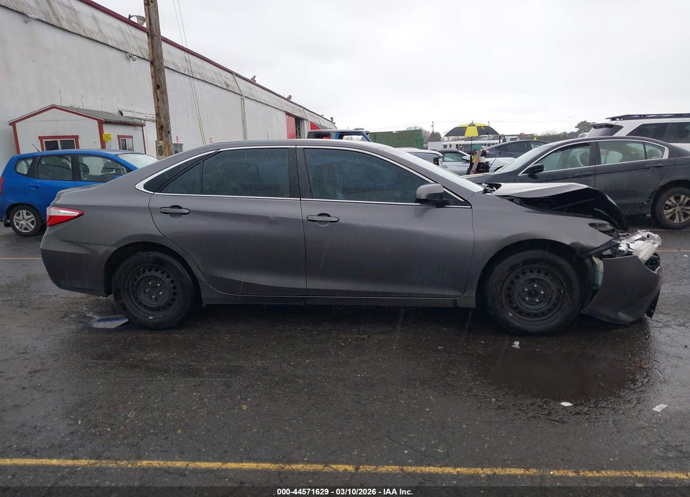 2015 TOYOTA CAMRY LE VIN: 4T1BF1FK3FU032282