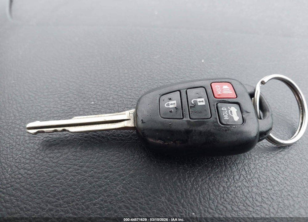 2015 TOYOTA CAMRY LE VIN: 4T1BF1FK3FU032282