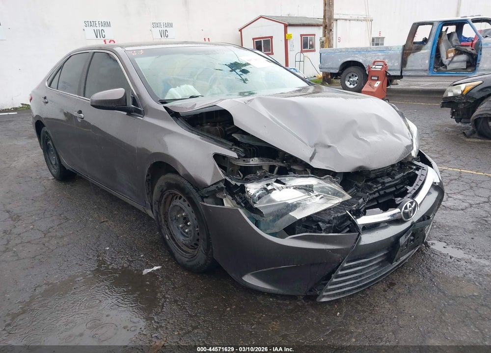 2015 TOYOTA CAMRY LE VIN: 4T1BF1FK3FU032282