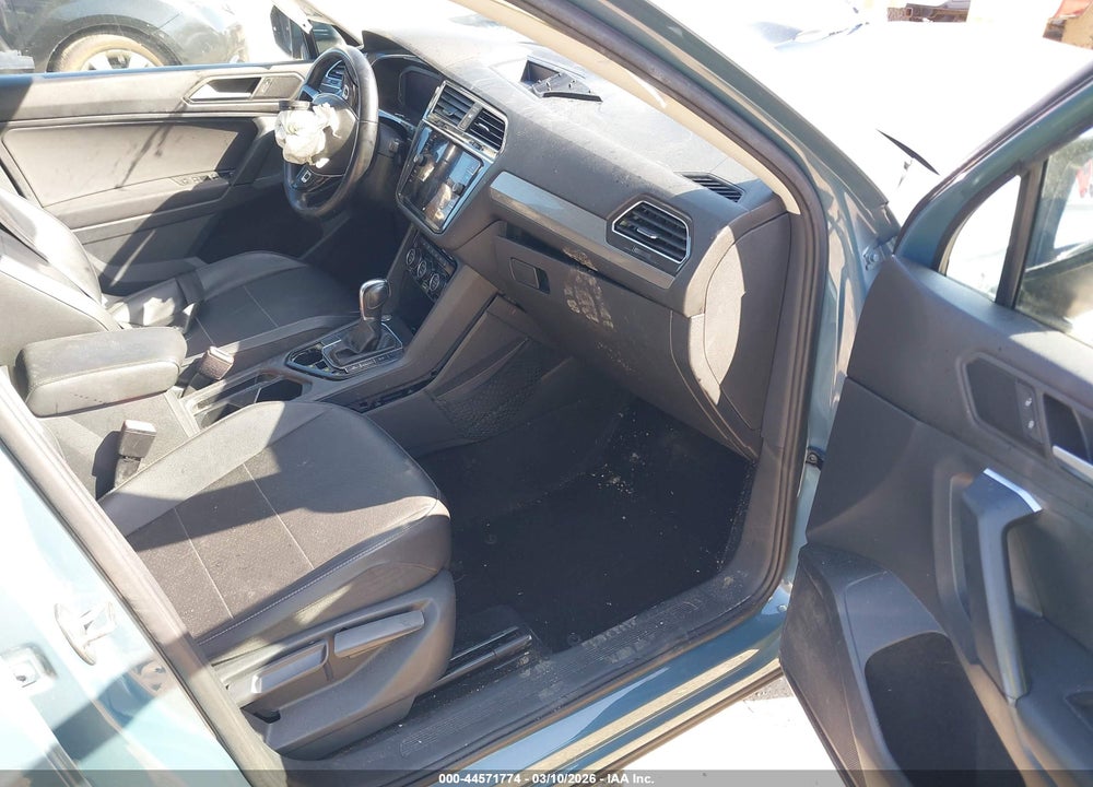 2019 VOLKSWAGEN TIGUAN 2.0T SE/2.0T SEL/2.0T SEL R-LINE/2.0T SEL R-LINE BLACK VIN: 3VV3B7AX0KM078159