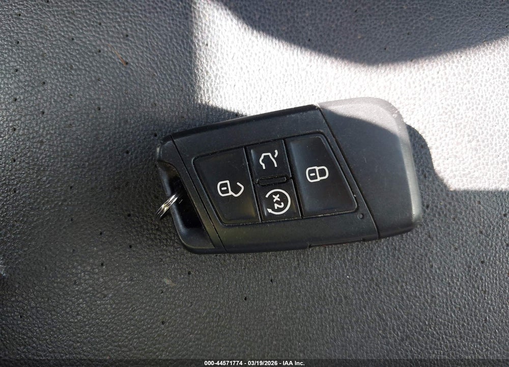 2019 VOLKSWAGEN TIGUAN 2.0T SE/2.0T SEL/2.0T SEL R-LINE/2.0T SEL R-LINE BLACK VIN: 3VV3B7AX0KM078159