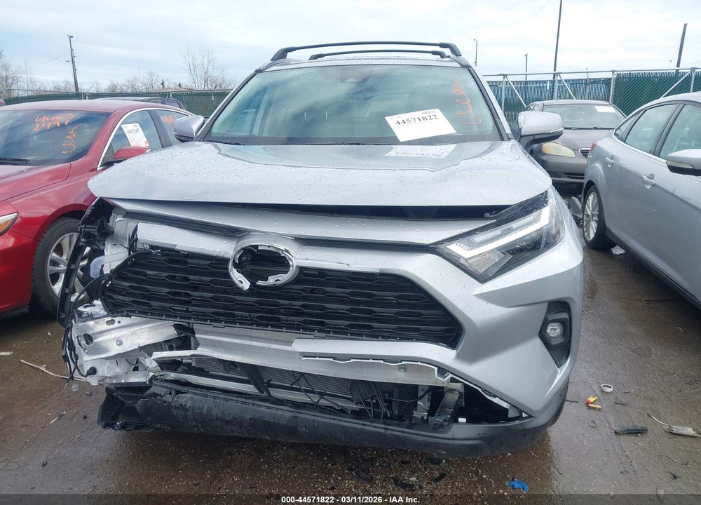 2025 TOYOTA RAV4 XLE PREMIUM VIN: 2T3A1RFV3SW628061