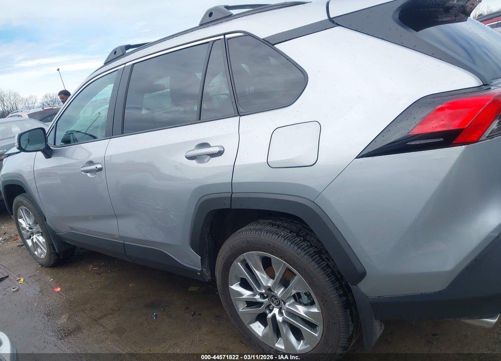 2025 TOYOTA RAV4 XLE PREMIUM VIN: 2T3A1RFV3SW628061
