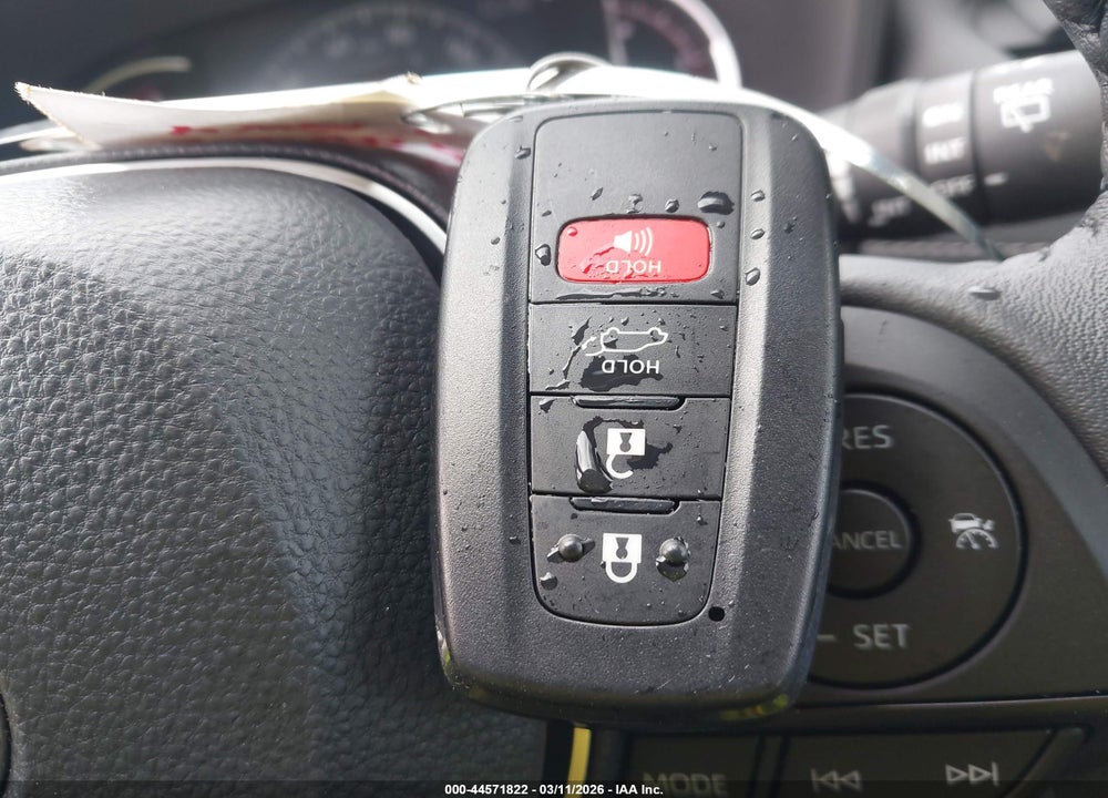 2025 TOYOTA RAV4 XLE PREMIUM VIN: 2T3A1RFV3SW628061