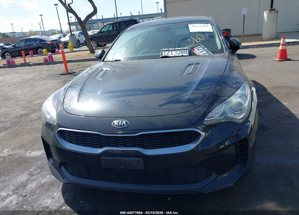 2019 KIA STINGER VIN: KNAE15LA2K6066132
