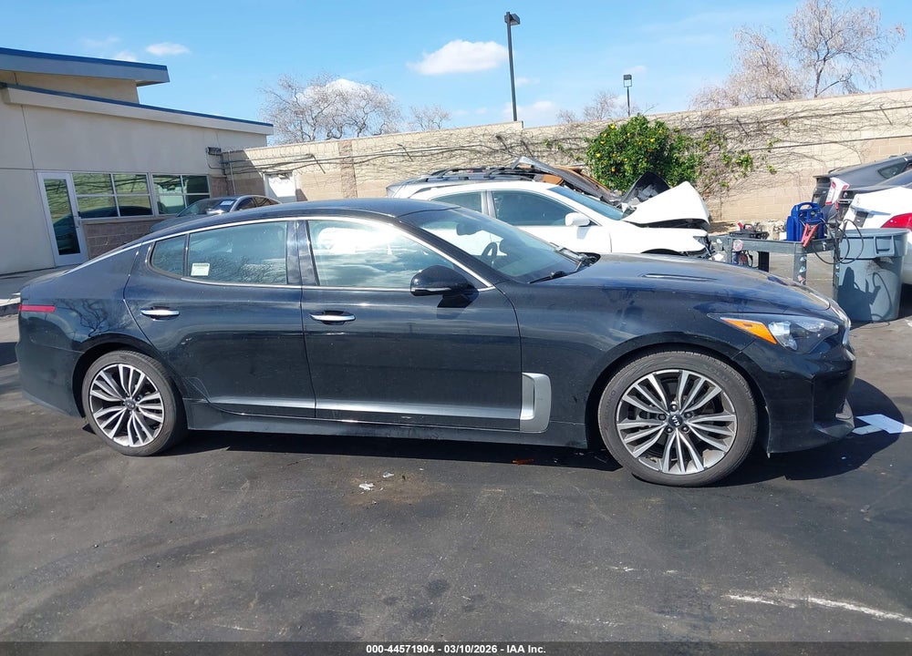 2019 KIA STINGER VIN: KNAE15LA2K6066132