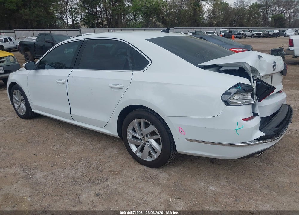 2018 VOLKSWAGEN PASSAT 2.0T SE VIN: 1VWBA7A30JC017417