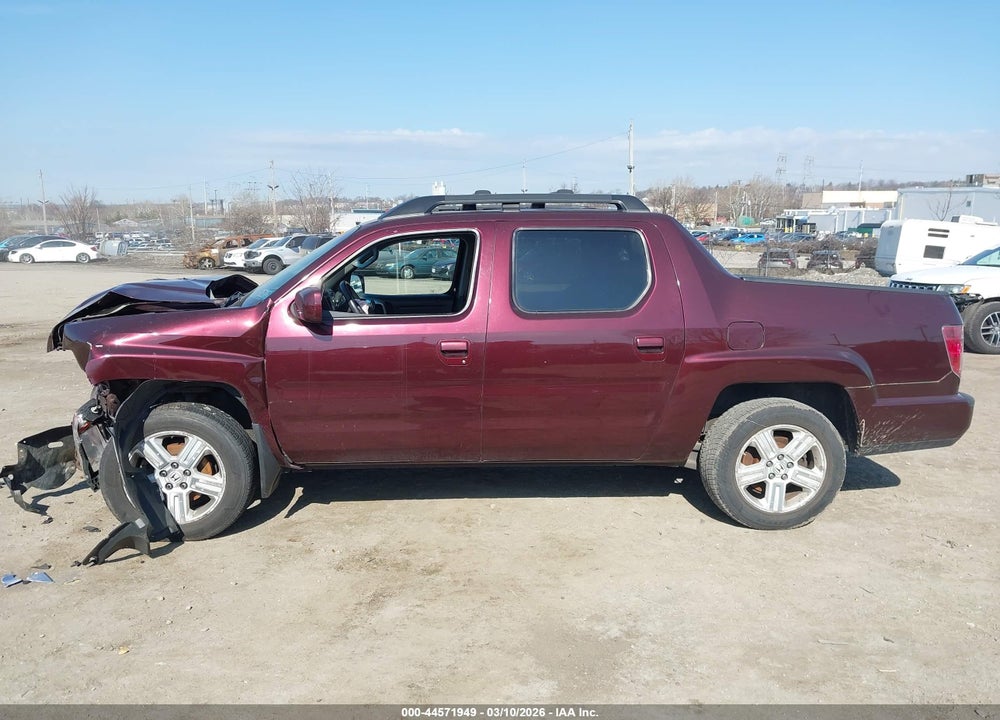 2011 HONDA RIDGELINE RTL VIN: 5FPYK1F57BB009179