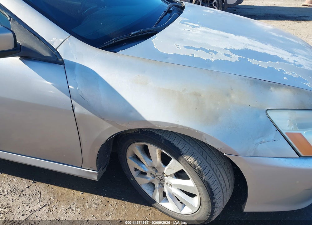 2007 HONDA ACCORD 3.0 EX VIN: 1HGCM82617A001536