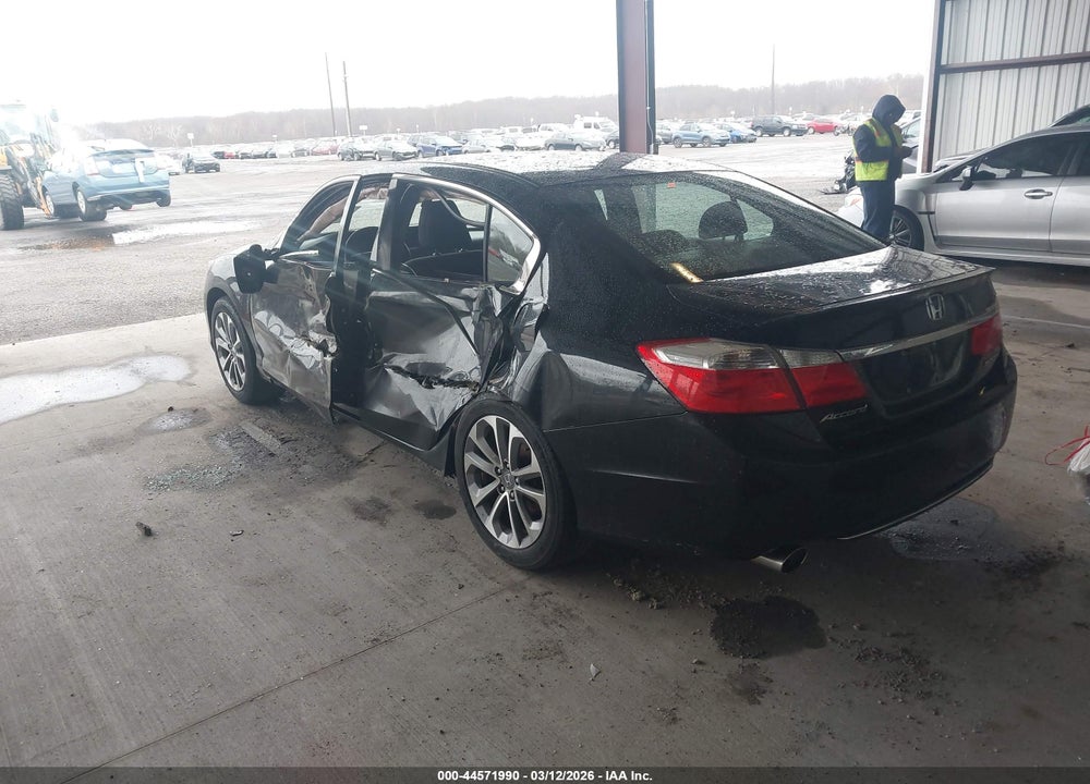 2015 HONDA ACCORD SPORT VIN: 1HGCR2F58FA000205