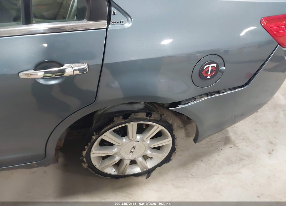 2011 LINCOLN MKZ VIN: 3LNHL2GC0BR775774