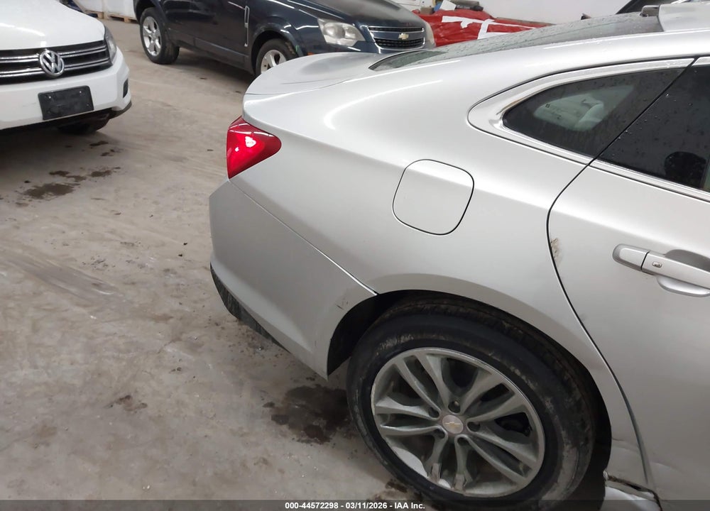 2018 CHEVROLET MALIBU LT VIN: 1G1ZD5ST5JF123607