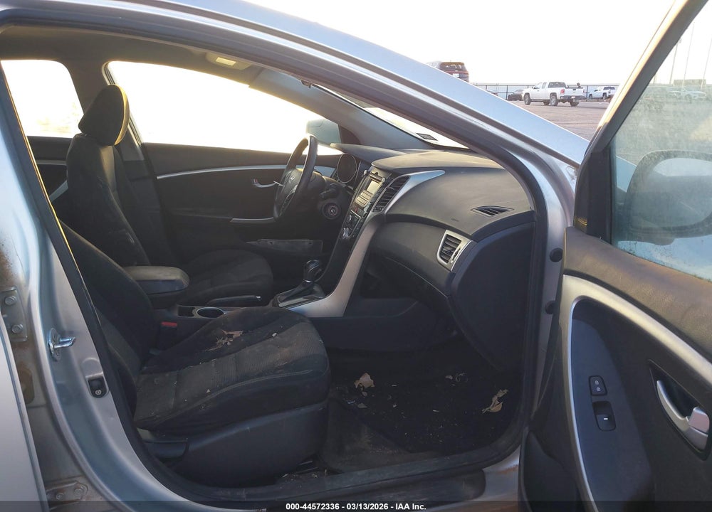 2016 HYUNDAI ELANTRA GT VIN: KMHD35LHXGU284839