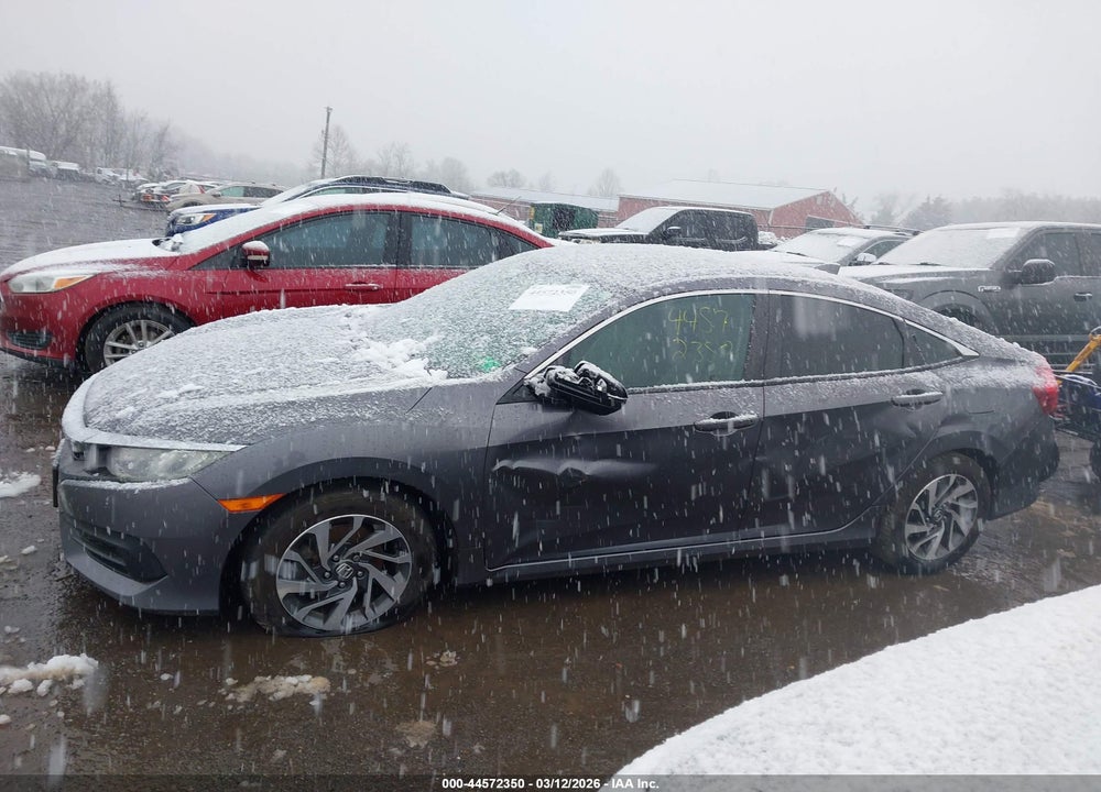 2018 HONDA CIVIC EX VIN: 19XFC2F72JE202686