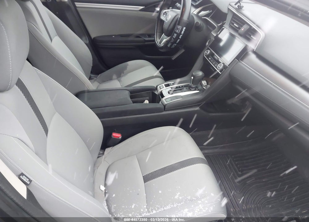 2018 HONDA CIVIC EX VIN: 19XFC2F72JE202686