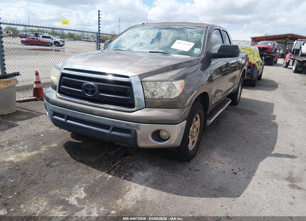 2011 TOYOTA TUNDRA GRADE 4.6L V8 VIN: 5TFRM5F17BX025593