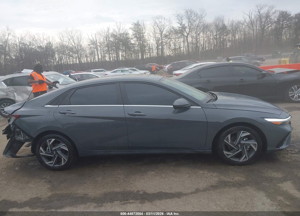 2024 HYUNDAI ELANTRA SEL VIN: KMHLS4DG0RU829156