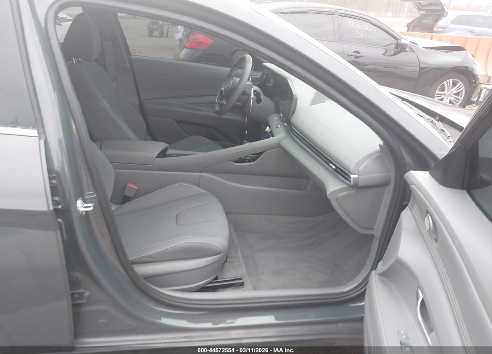 2024 HYUNDAI ELANTRA SEL VIN: KMHLS4DG0RU829156