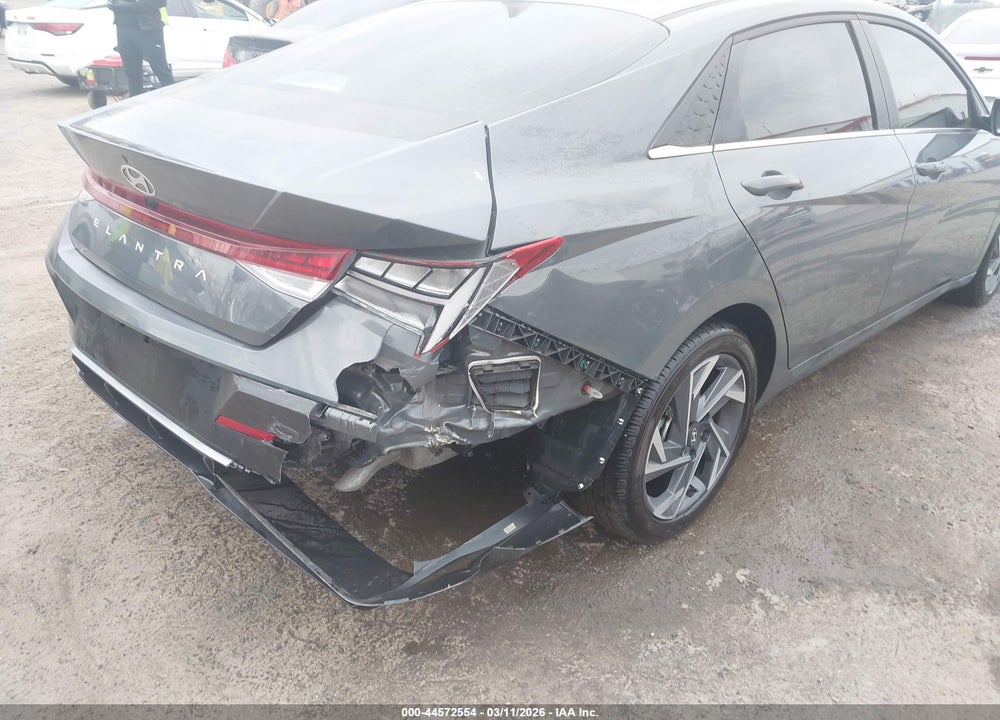 2024 HYUNDAI ELANTRA SEL VIN: KMHLS4DG0RU829156
