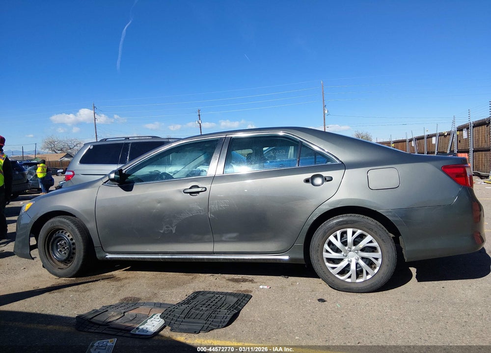 2014 TOYOTA CAMRY LE VIN: 4T1BF1FK5EU827381