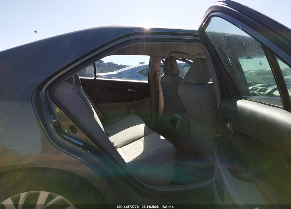 2014 TOYOTA CAMRY LE VIN: 4T1BF1FK5EU827381