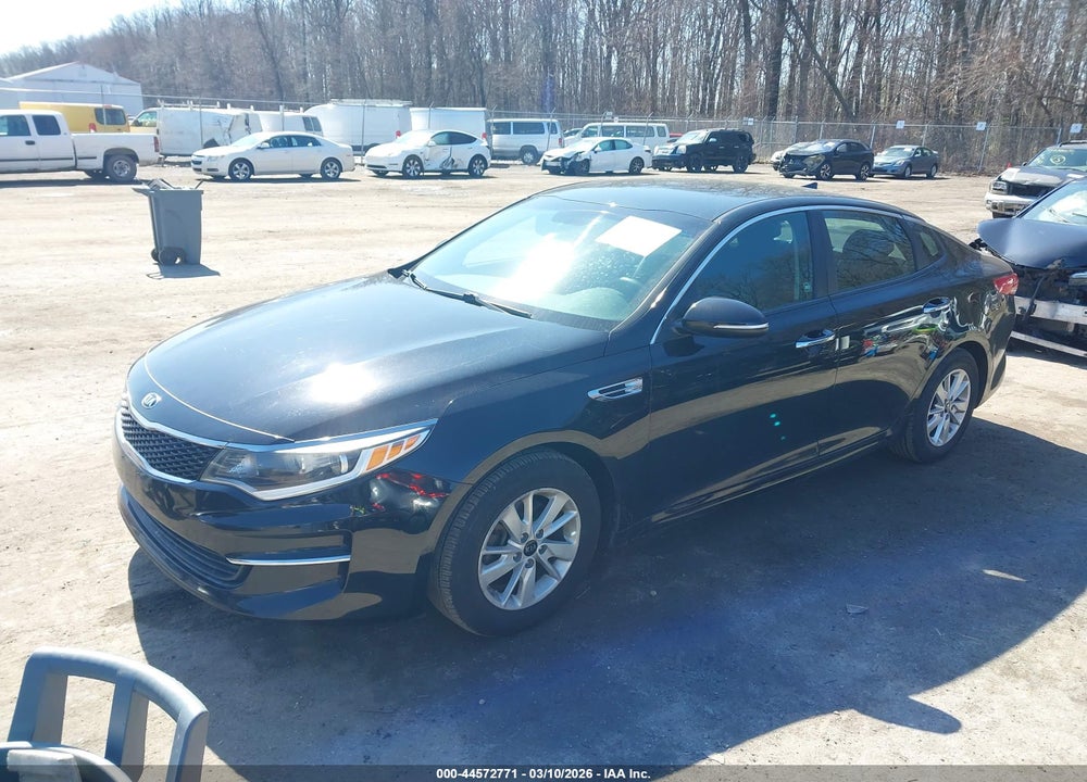 2018 KIA OPTIMA LX VIN: 5XXGT4L30JG191728