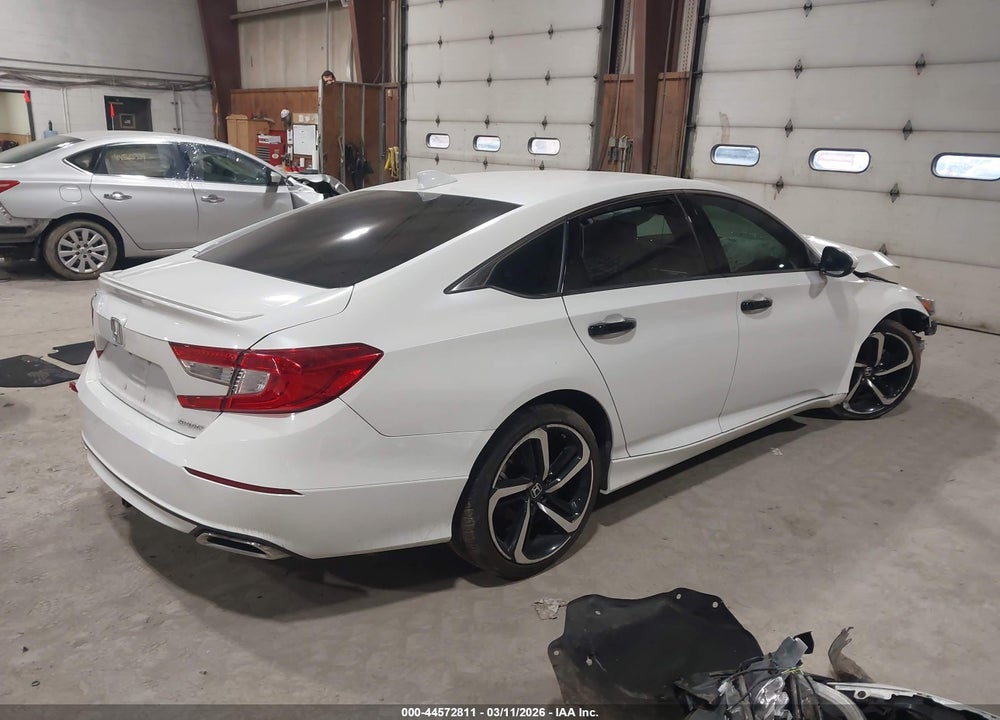 2018 HONDA ACCORD SPO VIN: 1HGCV1F32JA184814