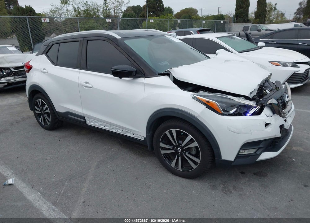 2019 NISSAN KICKS SR VIN: 3N1CP5CU7KL519723