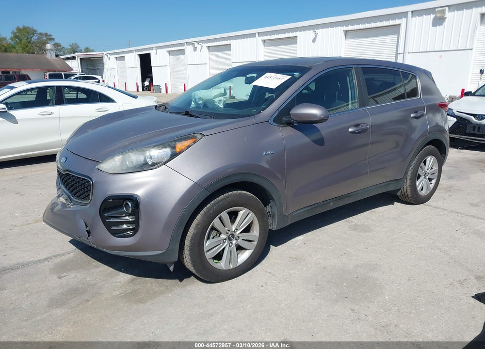 2018 KIA SPORTAGE LX VIN: KNDPMCAC1J7339498