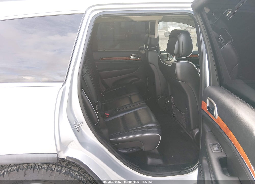 2011 JEEP GRAND CHEROKEE OVERLAND VIN: 1J4RR6GT8BC674957