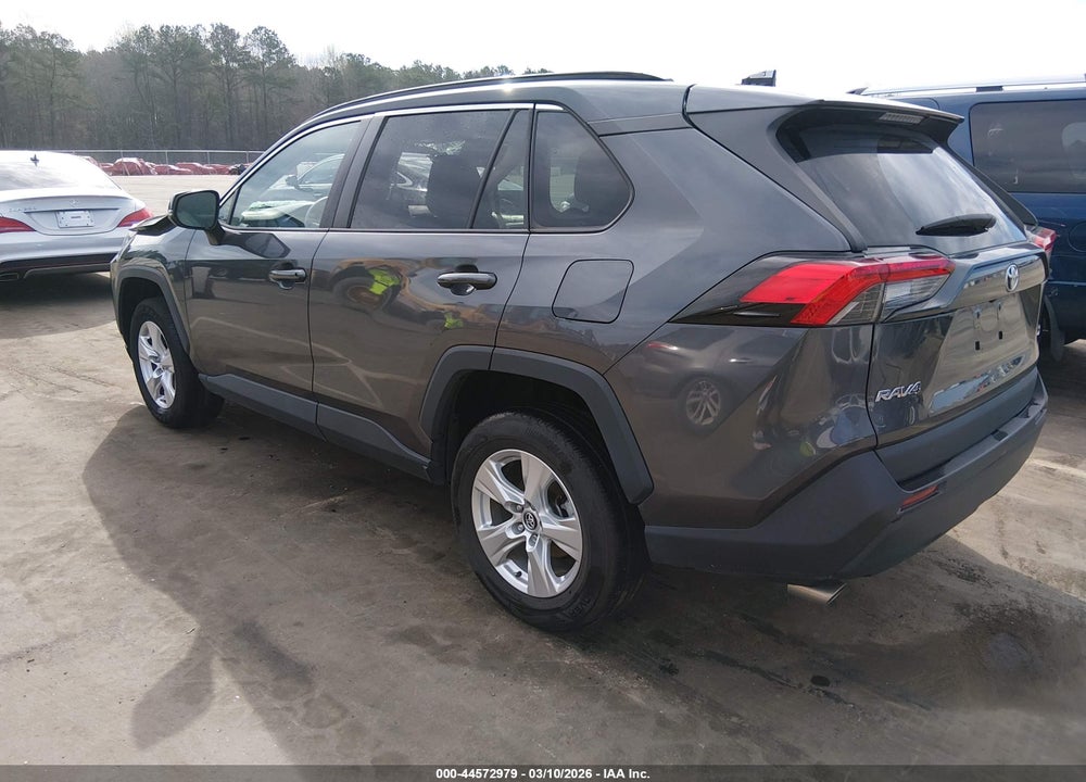 2021 TOYOTA RAV4 XLE VIN: 2T3W1RFV1MW106277