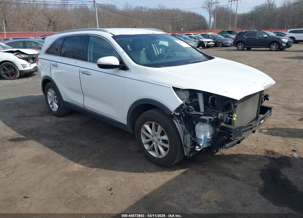 2016 KIA SORENTO 2.4L LX VIN: 5XYPG4A34GG096777