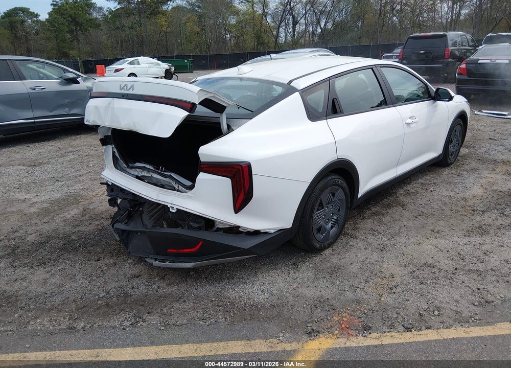2025 KIA K4 LX VIN: 3KPFT4DE6SE090232