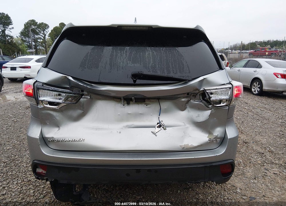 2016 TOYOTA HIGHLANDER XLE V6 VIN: 5TDKKRFH3GS138546